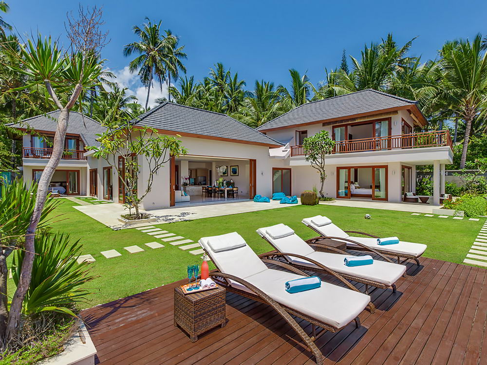 Tirta Nila Beach House - Absolutely Seafront 4BR Villa in East Bali